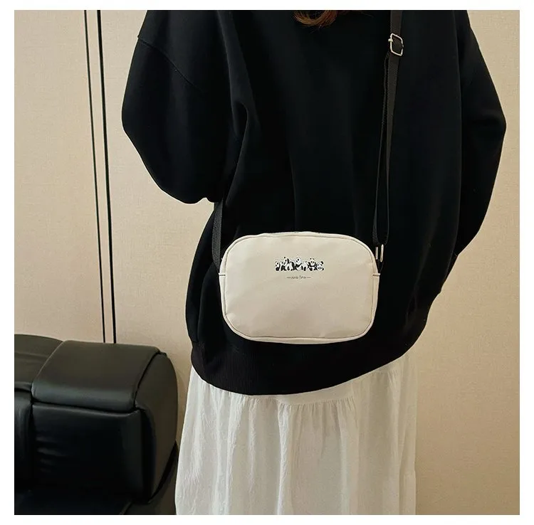 Women's Nylon Animal Streetwear Square Zipper Shoulder Bag Crossbody Bag display picture 7