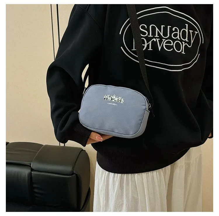 Women's Nylon Animal Streetwear Square Zipper Shoulder Bag Crossbody Bag display picture 16