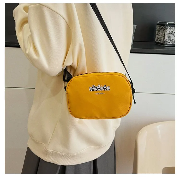 Women's Nylon Animal Streetwear Square Zipper Shoulder Bag Crossbody Bag display picture 11