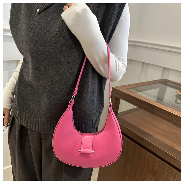 Women's Pu Leather Solid Color Streetwear Sewing Thread Square Zipper Underarm Bag display picture 6