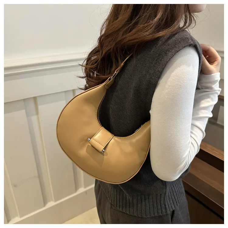 Women's Pu Leather Solid Color Streetwear Sewing Thread Square Zipper Underarm Bag display picture 12