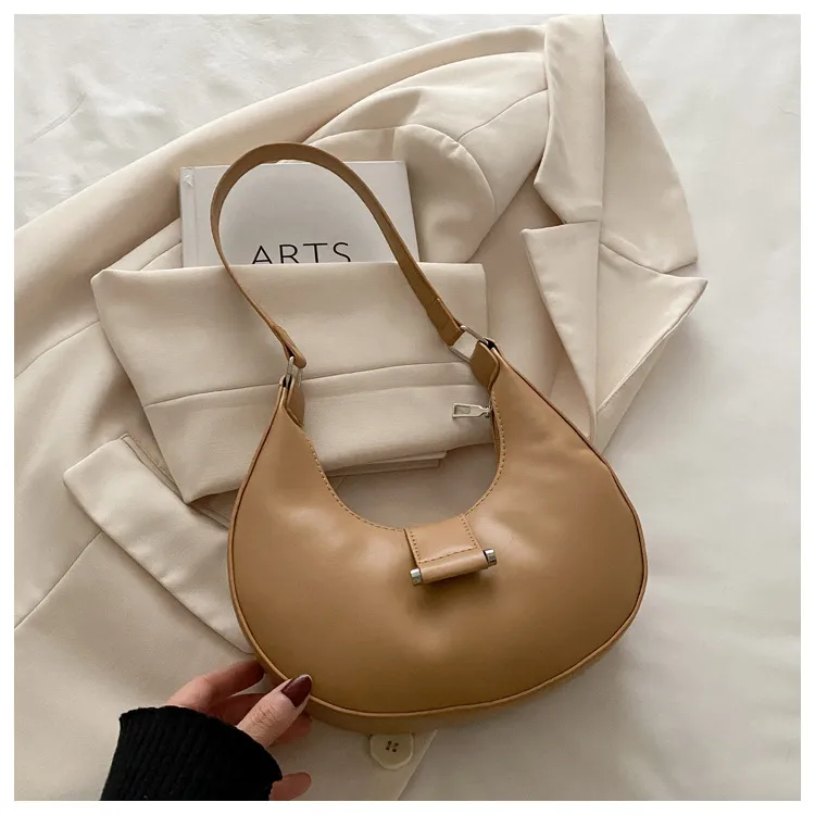 Women's Pu Leather Solid Color Streetwear Sewing Thread Square Zipper Underarm Bag display picture 16