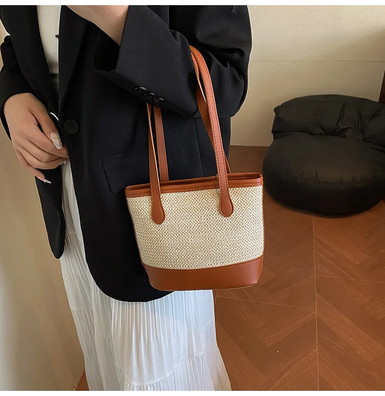 Women's Large Pu Leather Straw Color Block Streetwear Sewing Thread Square Zipper Tote Bag display picture 3