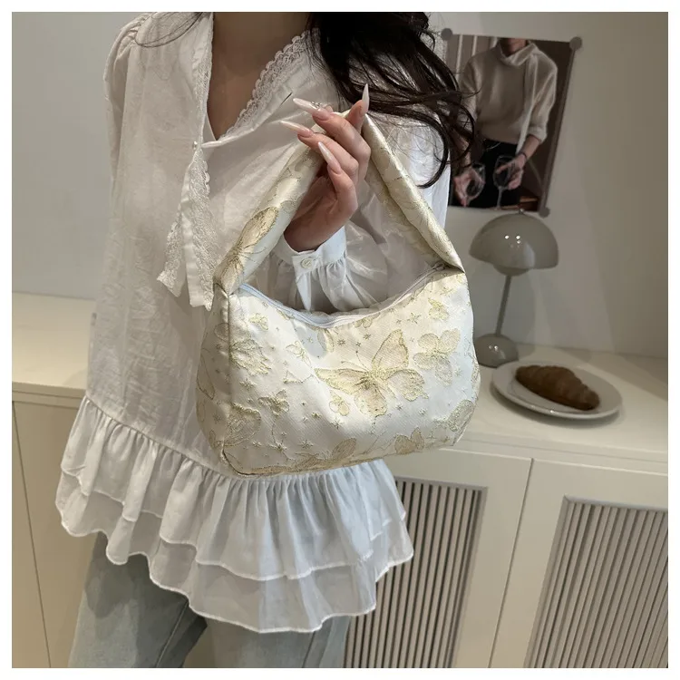 Women's Nylon Butterfly Streetwear Sewing Thread Square Zipper Square Bag display picture 5