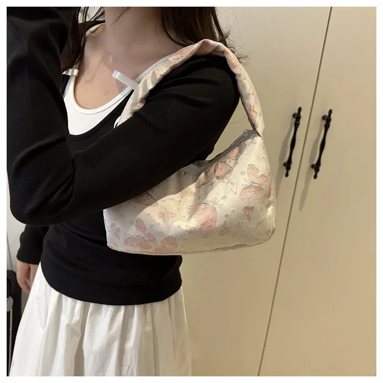 Women's Nylon Butterfly Streetwear Sewing Thread Square Zipper Square Bag display picture 8