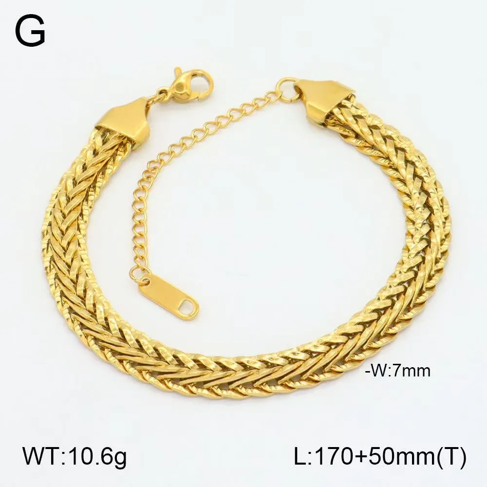 Classic Style Heart Shape 304 Stainless Steel Layered Rhinestones Zircon 18K Gold Plated Women's Three Layer Necklace display picture 7