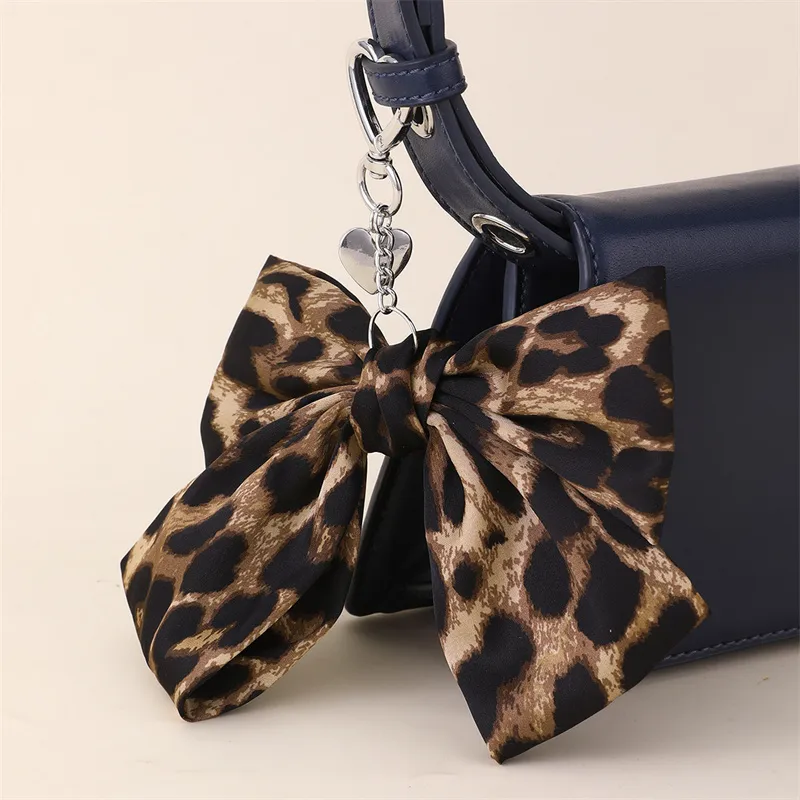 1 Piece Casual Simple Style Bow Knot Leopard Alloy Polyester Bag Pendant Keychain display picture 1
