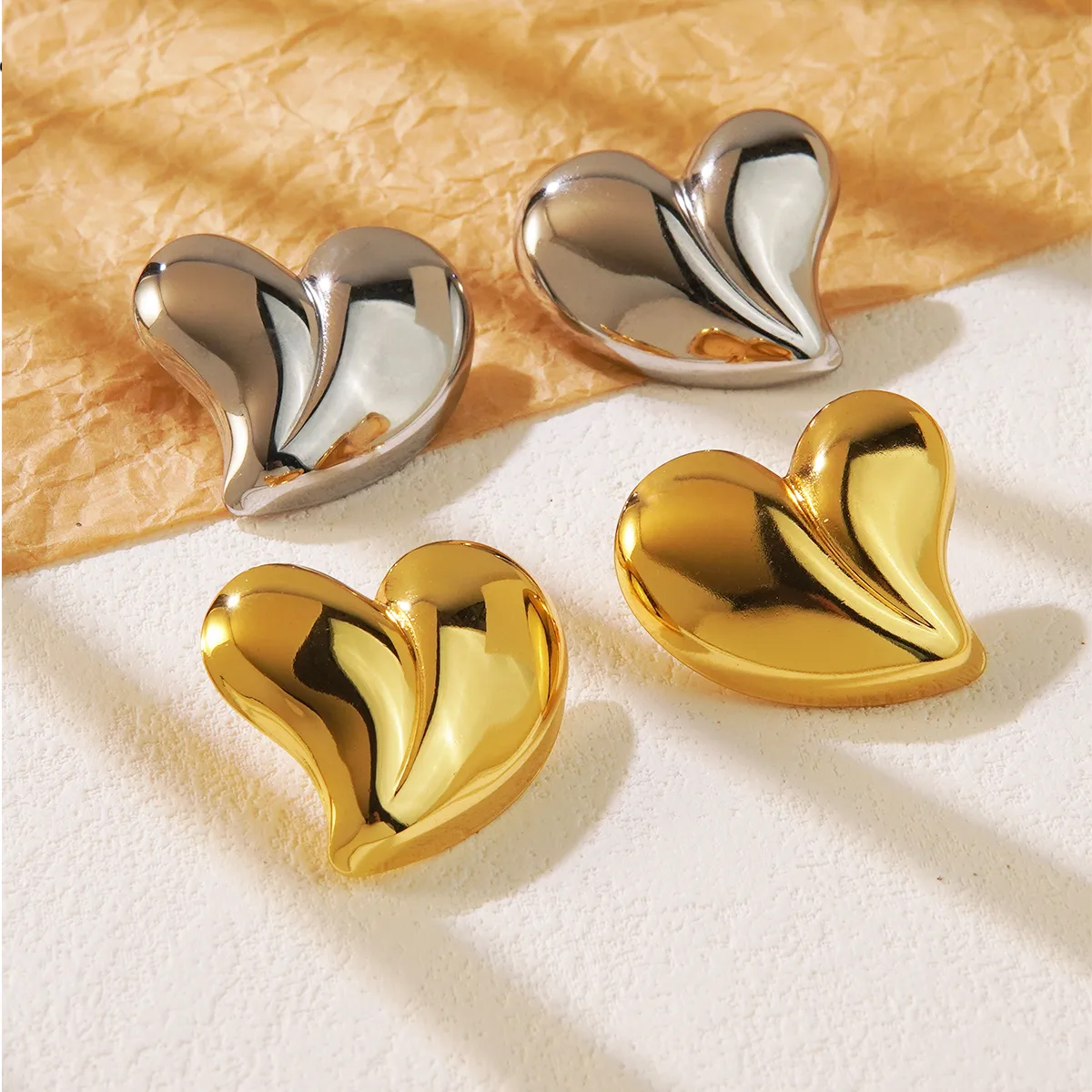 1 Pair Sweet Simple Style Heart Shape 304 Stainless Steel Imitation Gold  Ear Studs display picture 2