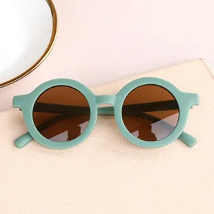 Retro Bear Matte UV400 Kids Sunglasses Unisex Children's Fashionable Sun Protection Glasses Non-Polarized Party Outing Fishing display picture 4