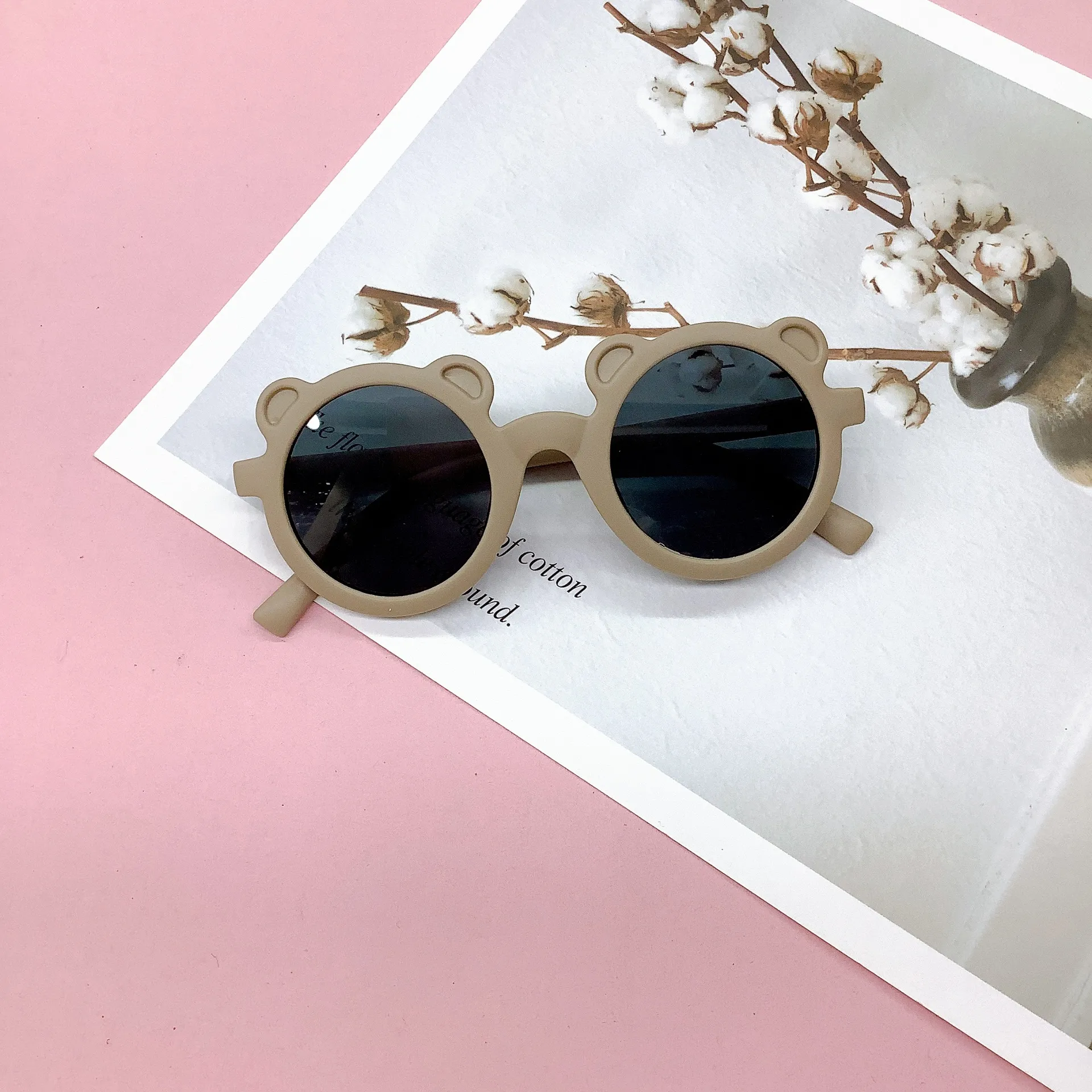 Retro Bear Matte UV400 Kids Sunglasses Unisex Children's Fashionable Sun Protection Glasses Non-Polarized Party Outing Fishing display picture 24
