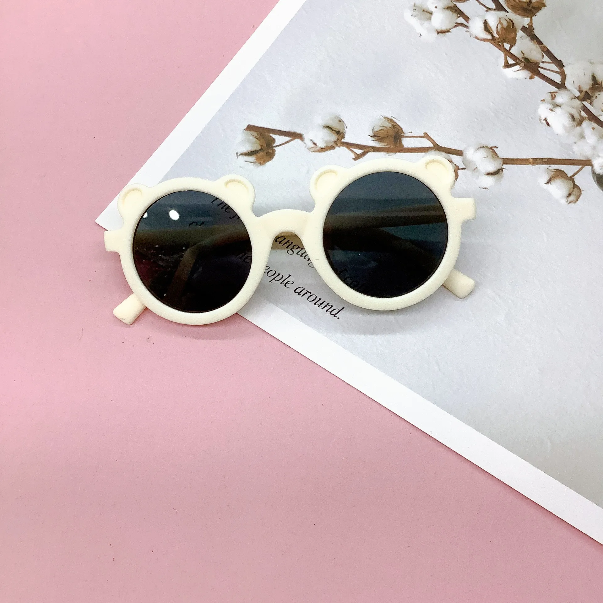 Retro Bear Matte UV400 Kids Sunglasses Unisex Children's Fashionable Sun Protection Glasses Non-Polarized Party Outing Fishing display picture 25