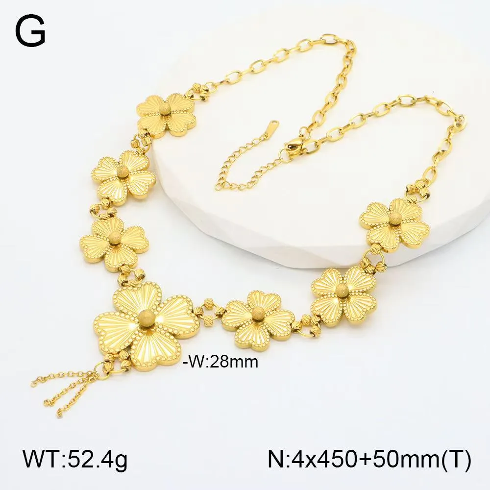 Classic Style Heart Shape 304 Stainless Steel Layered Rhinestones Zircon 18K Gold Plated Women's Three Layer Necklace display picture 1