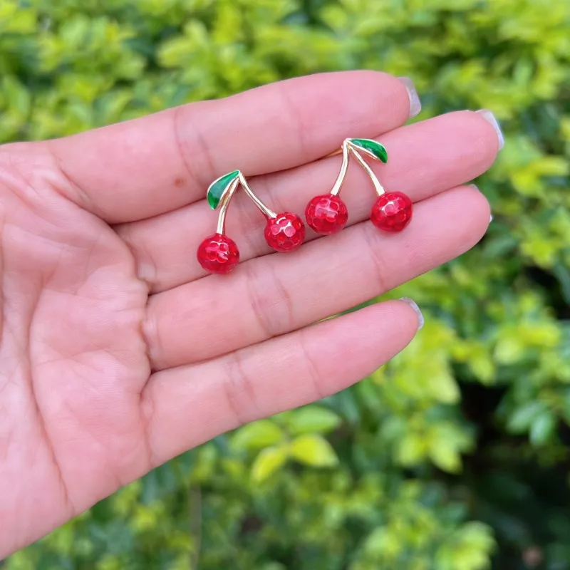 1 Pair Simple Style Classic Style Cherry Copper Ear Studs display picture 6