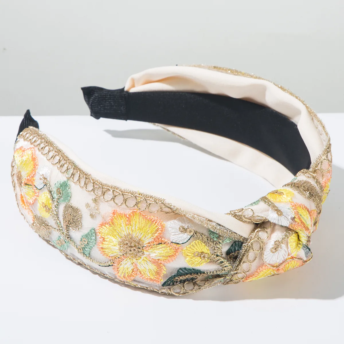 Women's Princess Embroidery Sweet Flower Cloth Hair Band display picture 9