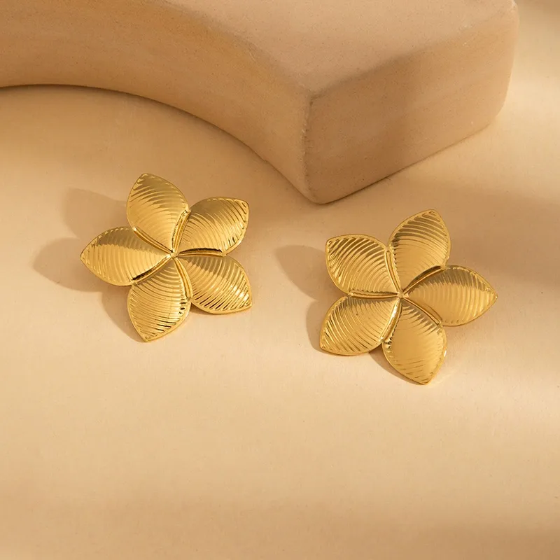 1 Pair Vacation Classic Style Flower 304 Stainless Steel Imitation Gold  Ear Studs display picture 3