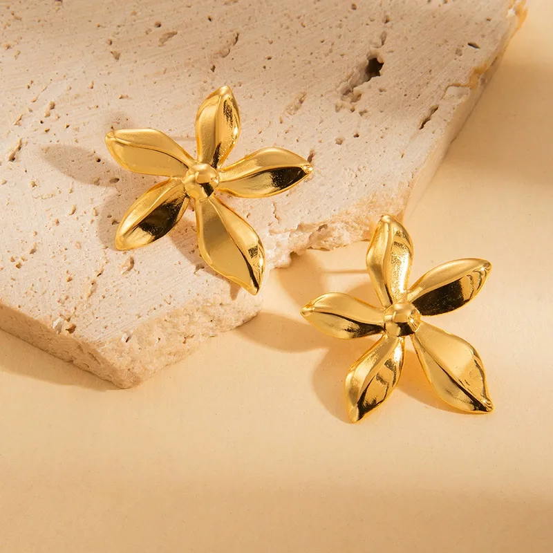 1 Pair Vacation Classic Style Flower 304 Stainless Steel Imitation Gold  Ear Studs display picture 4