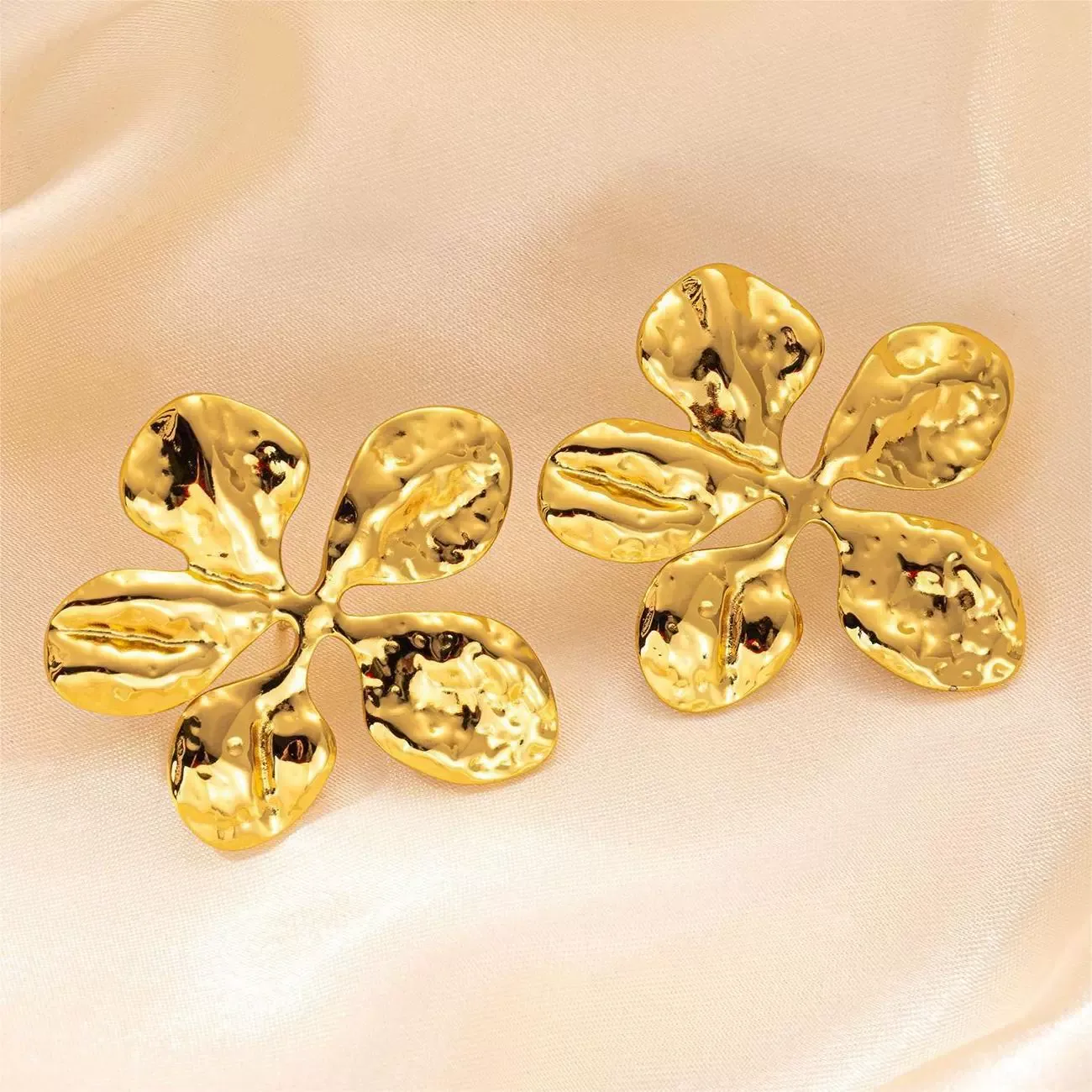 1 Pair Vacation Classic Style Flower 304 Stainless Steel Imitation Gold  Ear Studs display picture 5