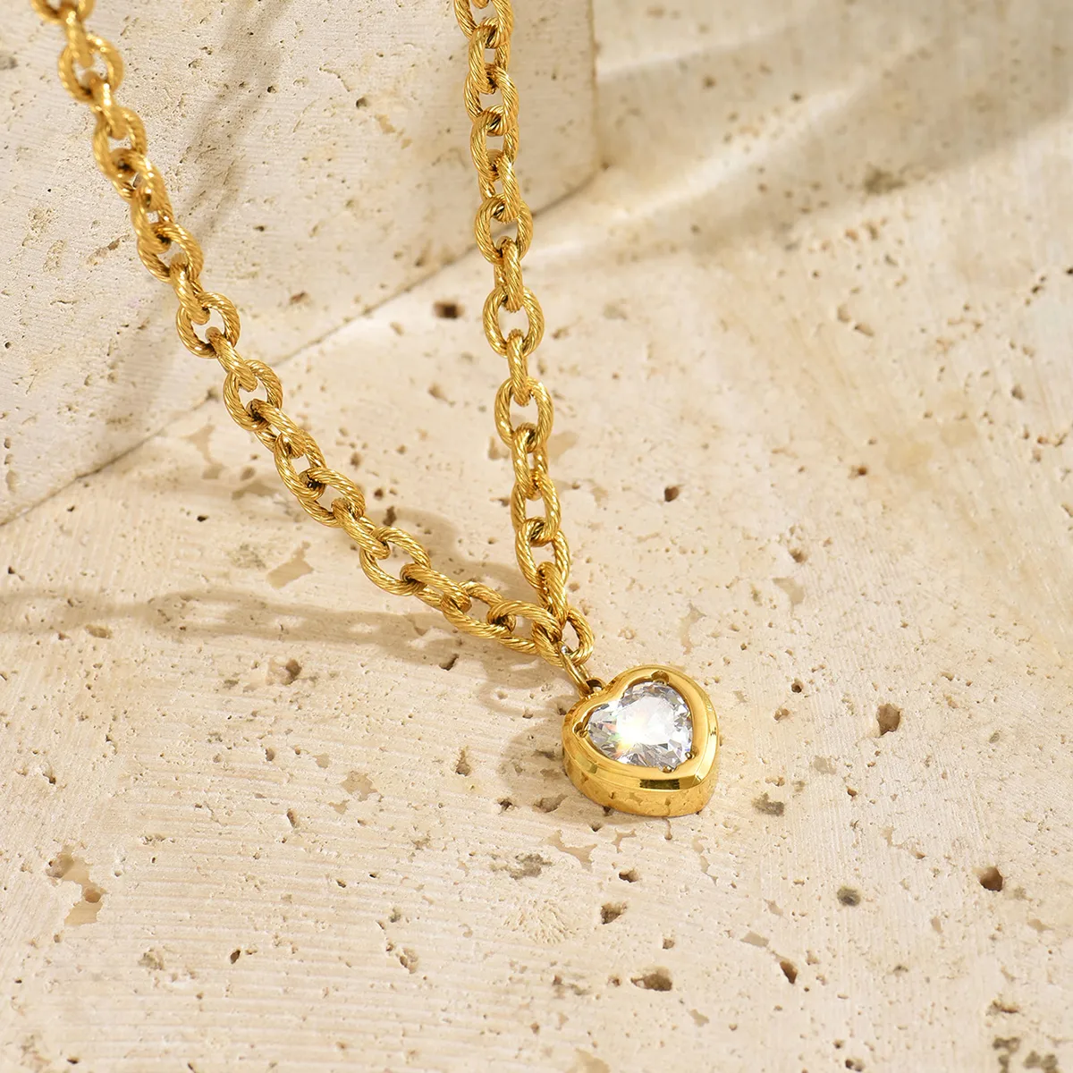 Elegant Luxurious Heart Shape 304 Stainless Steel Polishing Plating Inlay Zircon 18K Gold Plated Women's Bracelets Necklace display picture 3