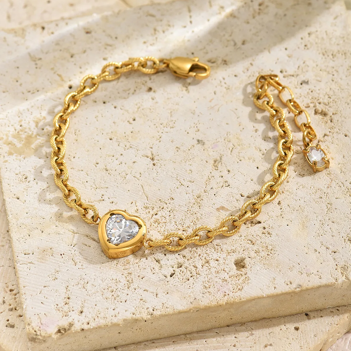 Elegant Luxurious Heart Shape 304 Stainless Steel Polishing Plating Inlay Zircon 18K Gold Plated Women's Bracelets Necklace display picture 6