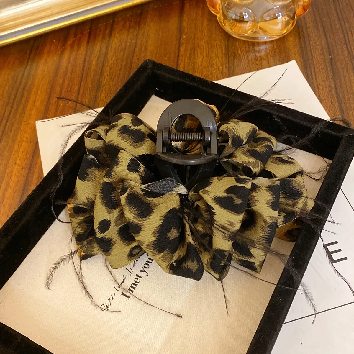 Women's Elegant Leopard Fabric Hair Claws display picture 5