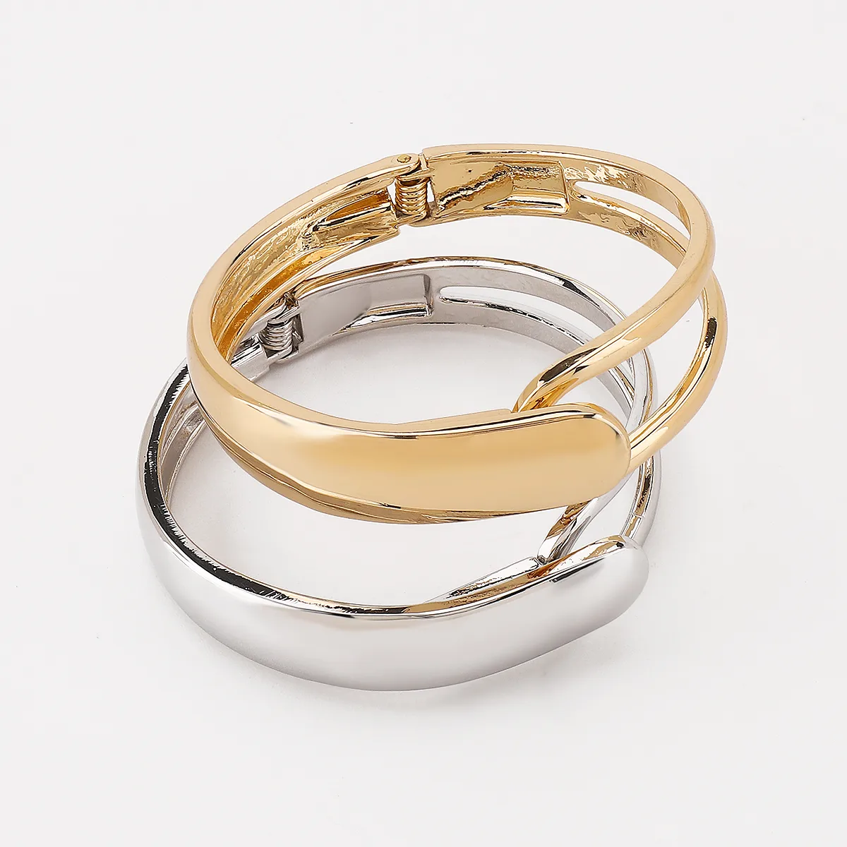 Vintage Style Classic Style Solid Color Alloy Women's Bangle display picture 5