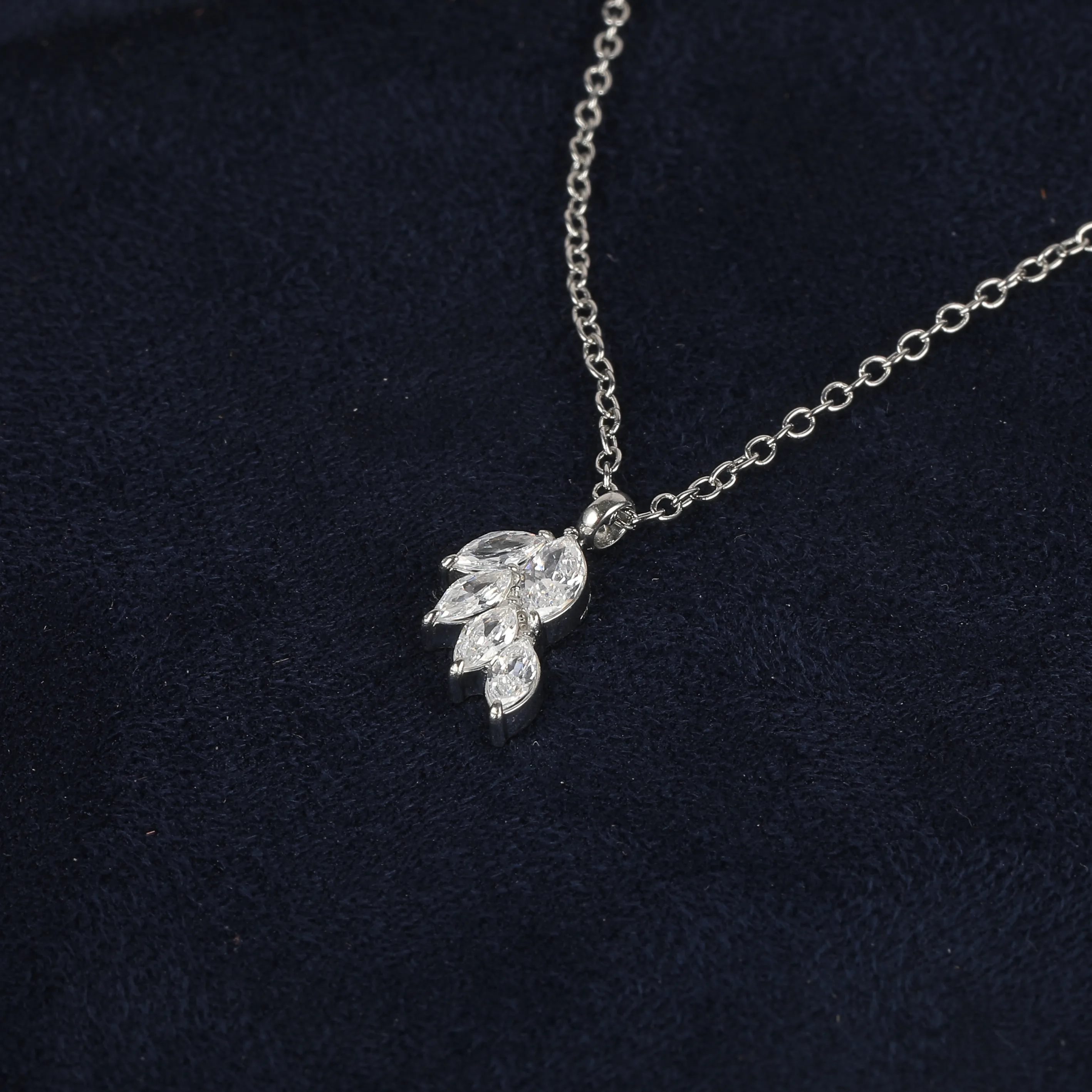 Simple Style Classic Style Geometric Letter Flower 304 Stainless Steel Women's Pendant Necklace display picture 23