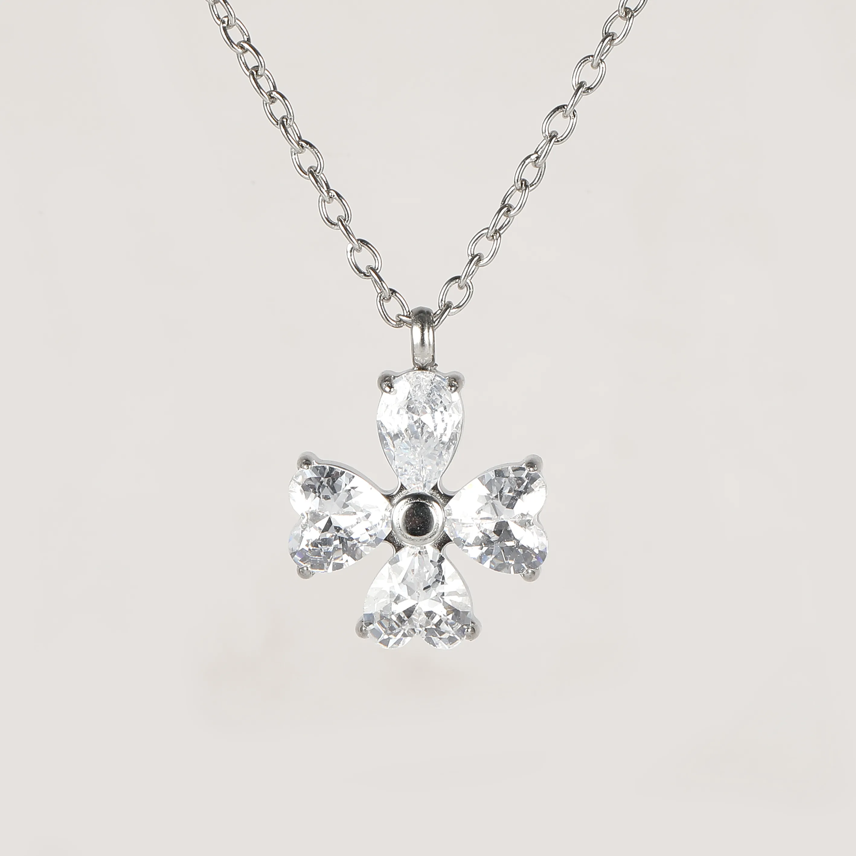 Simple Style Classic Style Geometric Letter Flower 304 Stainless Steel Women's Pendant Necklace display picture 38