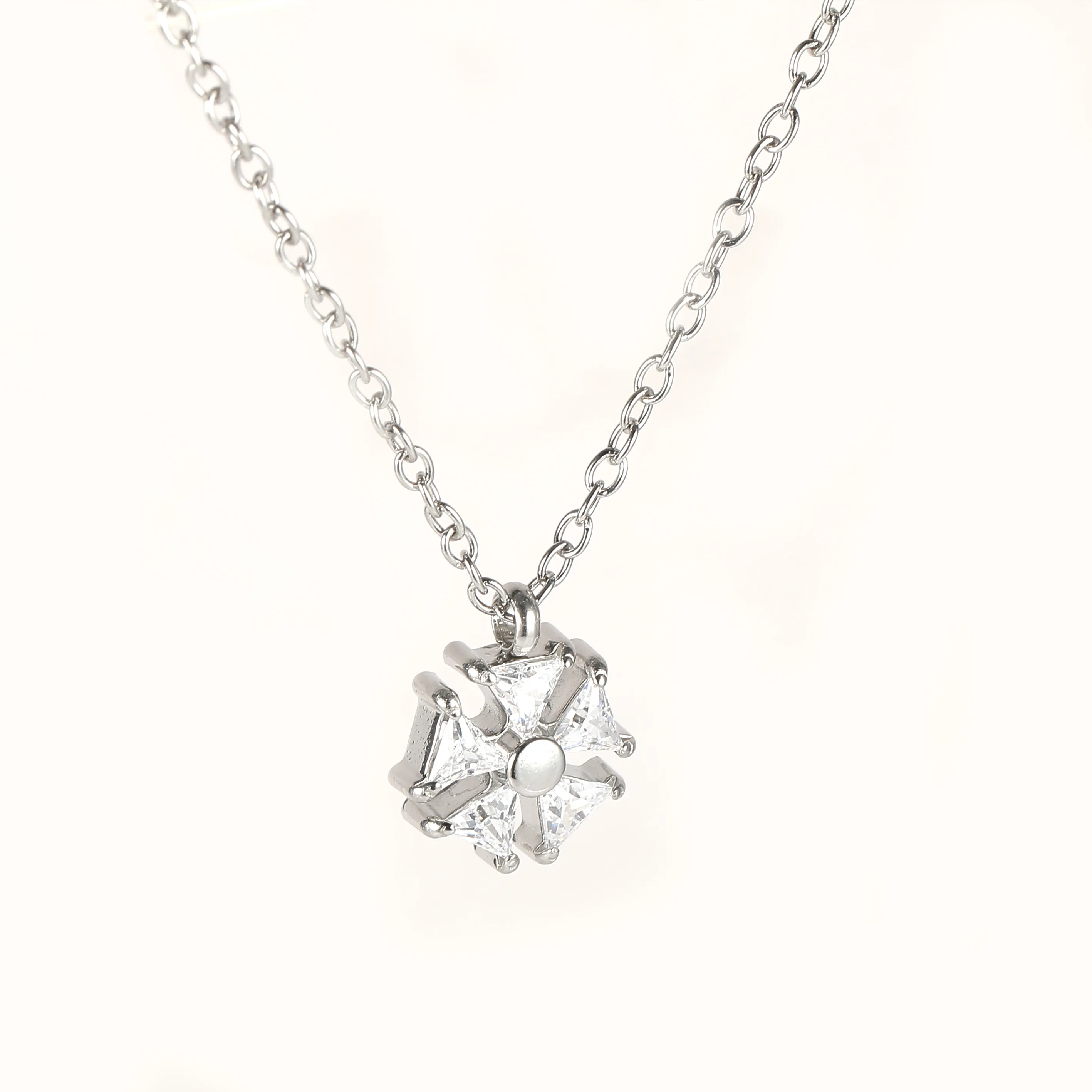 Simple Style Classic Style Geometric Letter Flower 304 Stainless Steel Women's Pendant Necklace display picture 43