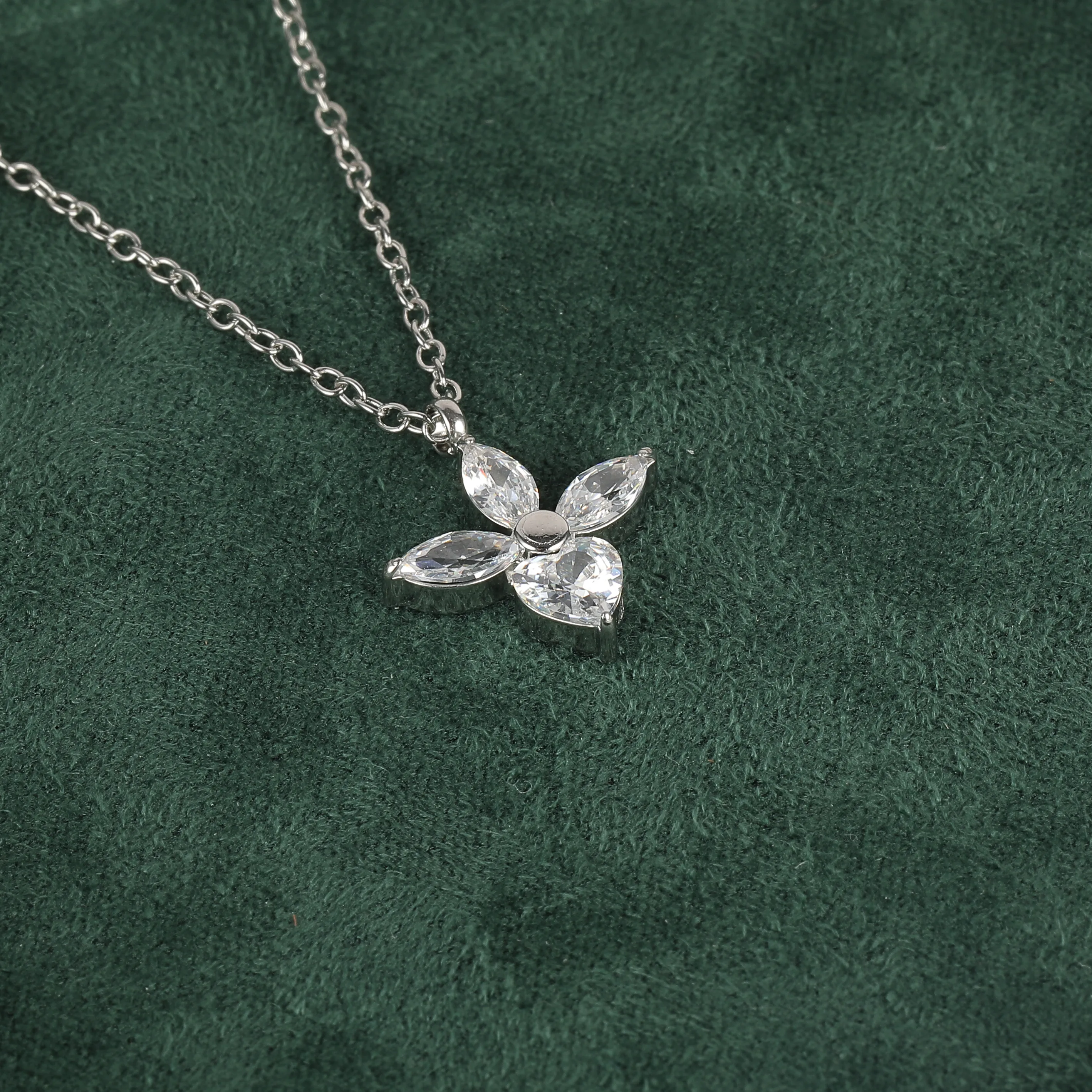 Simple Style Classic Style Geometric Letter Flower 304 Stainless Steel Women's Pendant Necklace display picture 51