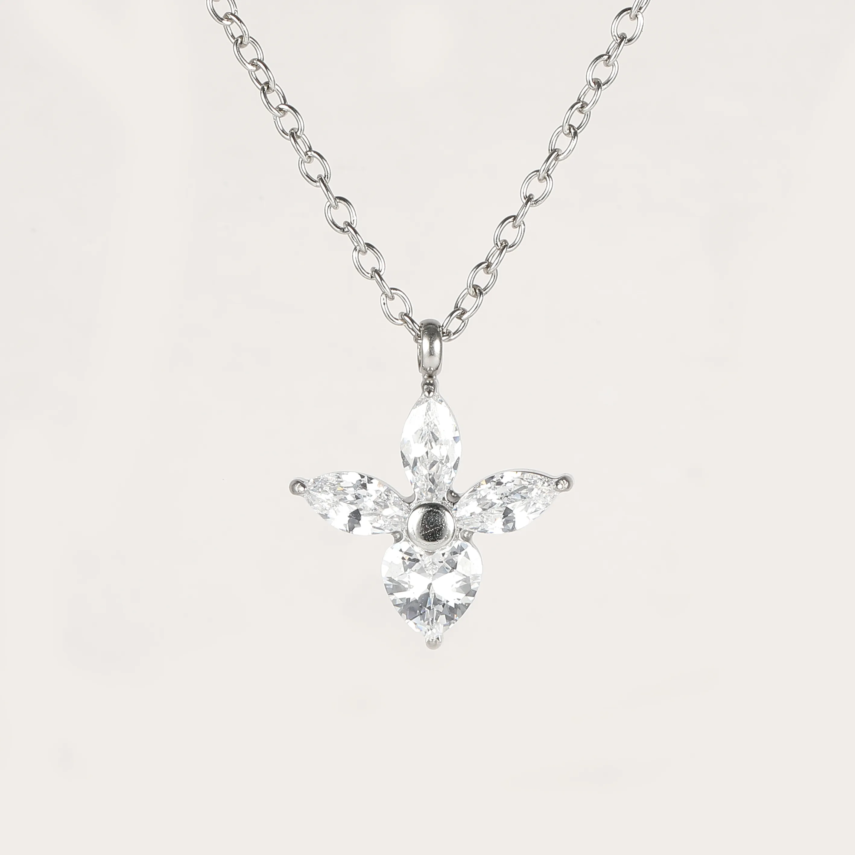 Simple Style Classic Style Geometric Letter Flower 304 Stainless Steel Women's Pendant Necklace display picture 52