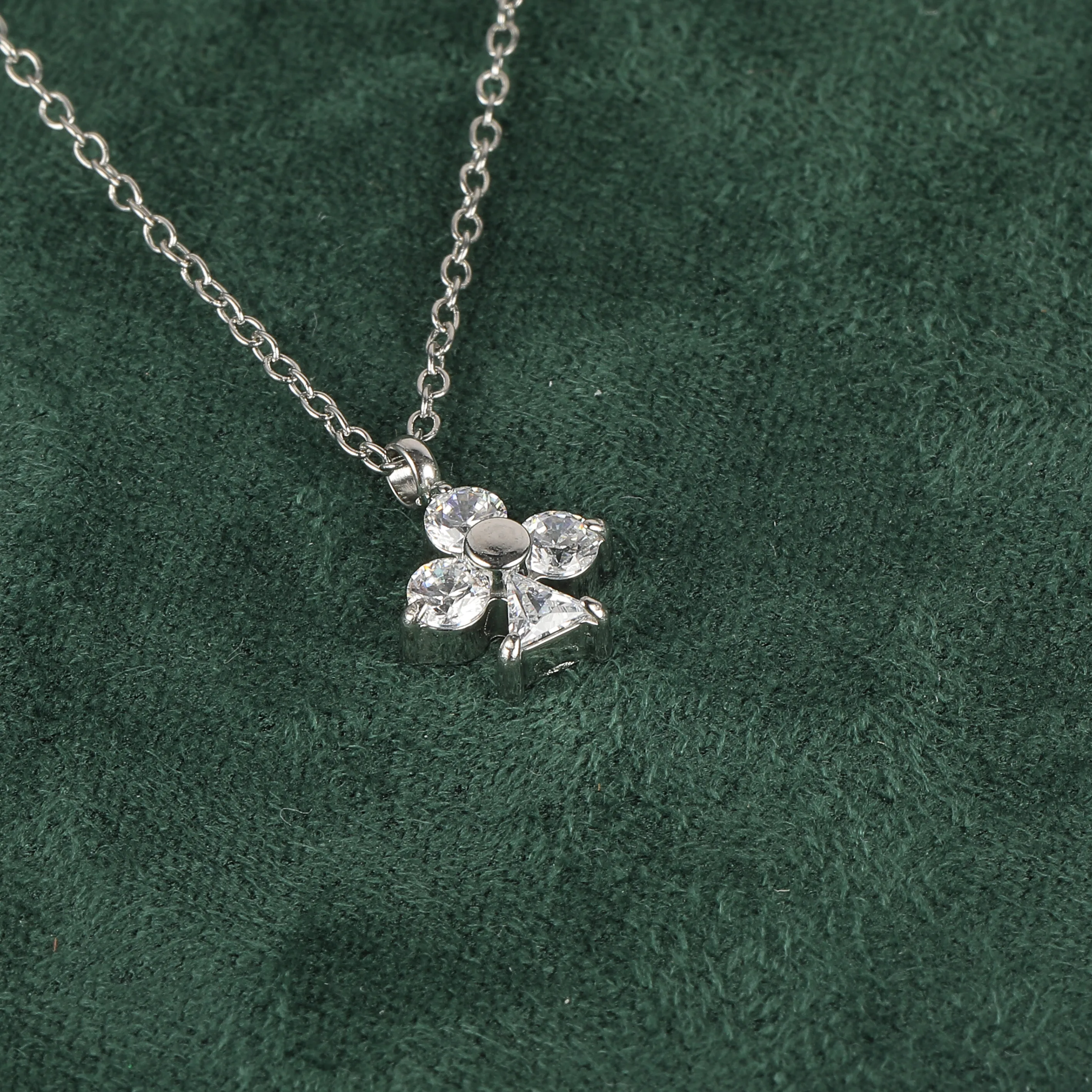 Simple Style Classic Style Geometric Letter Flower 304 Stainless Steel Women's Pendant Necklace display picture 54