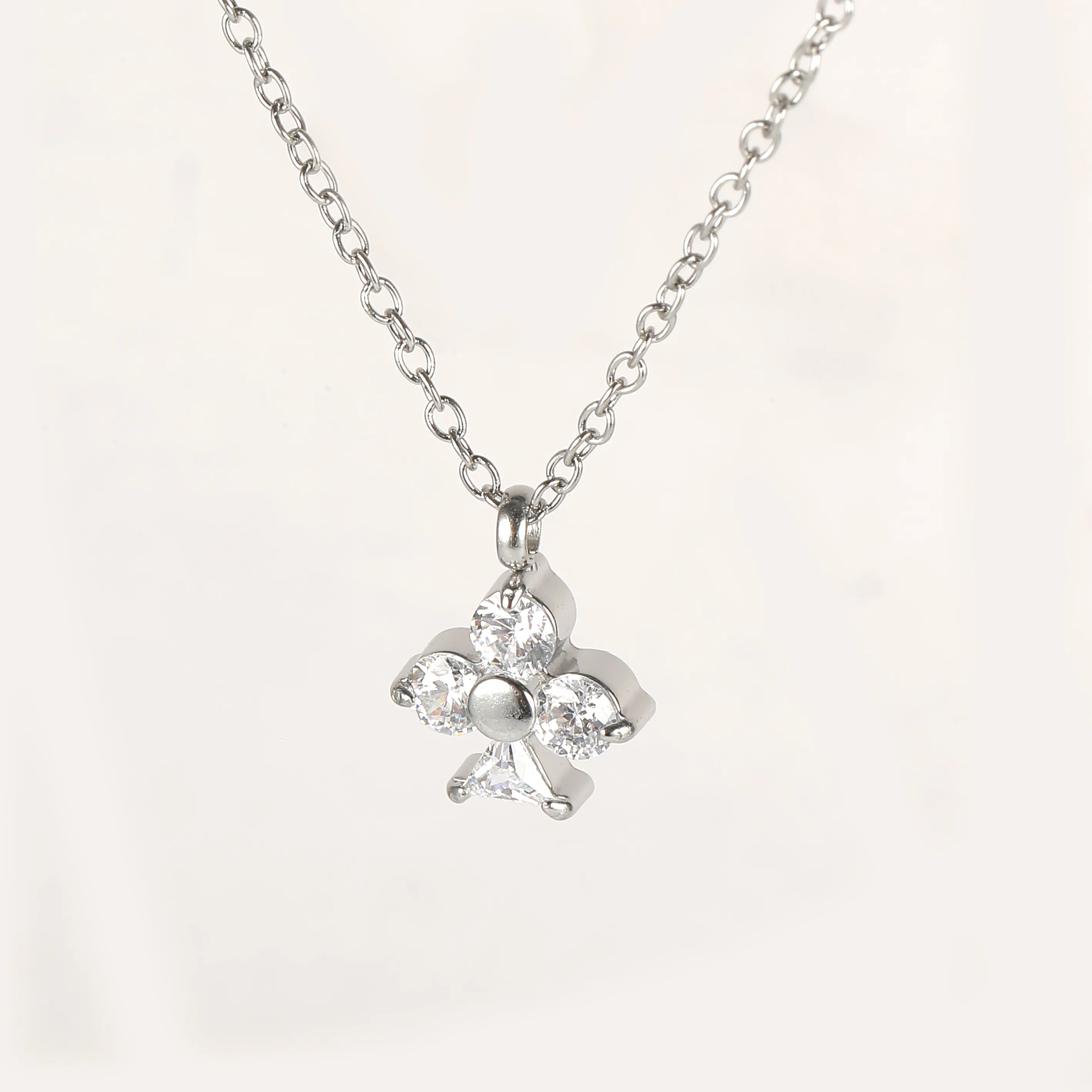 Simple Style Classic Style Geometric Letter Flower 304 Stainless Steel Women's Pendant Necklace display picture 55