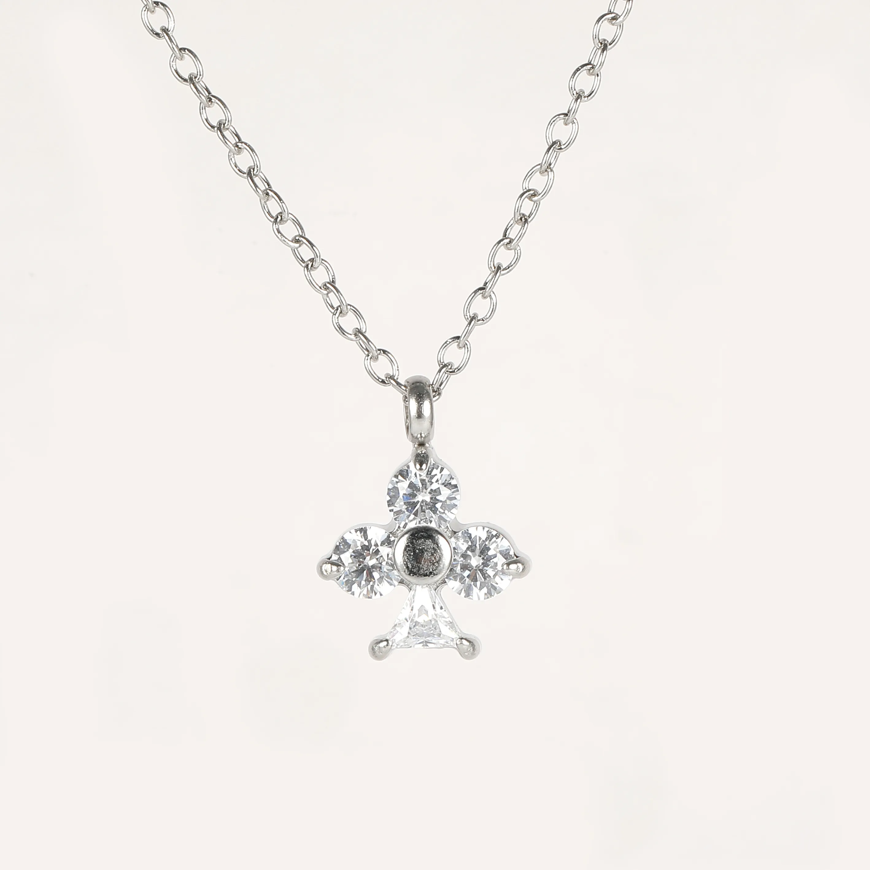 Simple Style Classic Style Geometric Letter Flower 304 Stainless Steel Women's Pendant Necklace display picture 56