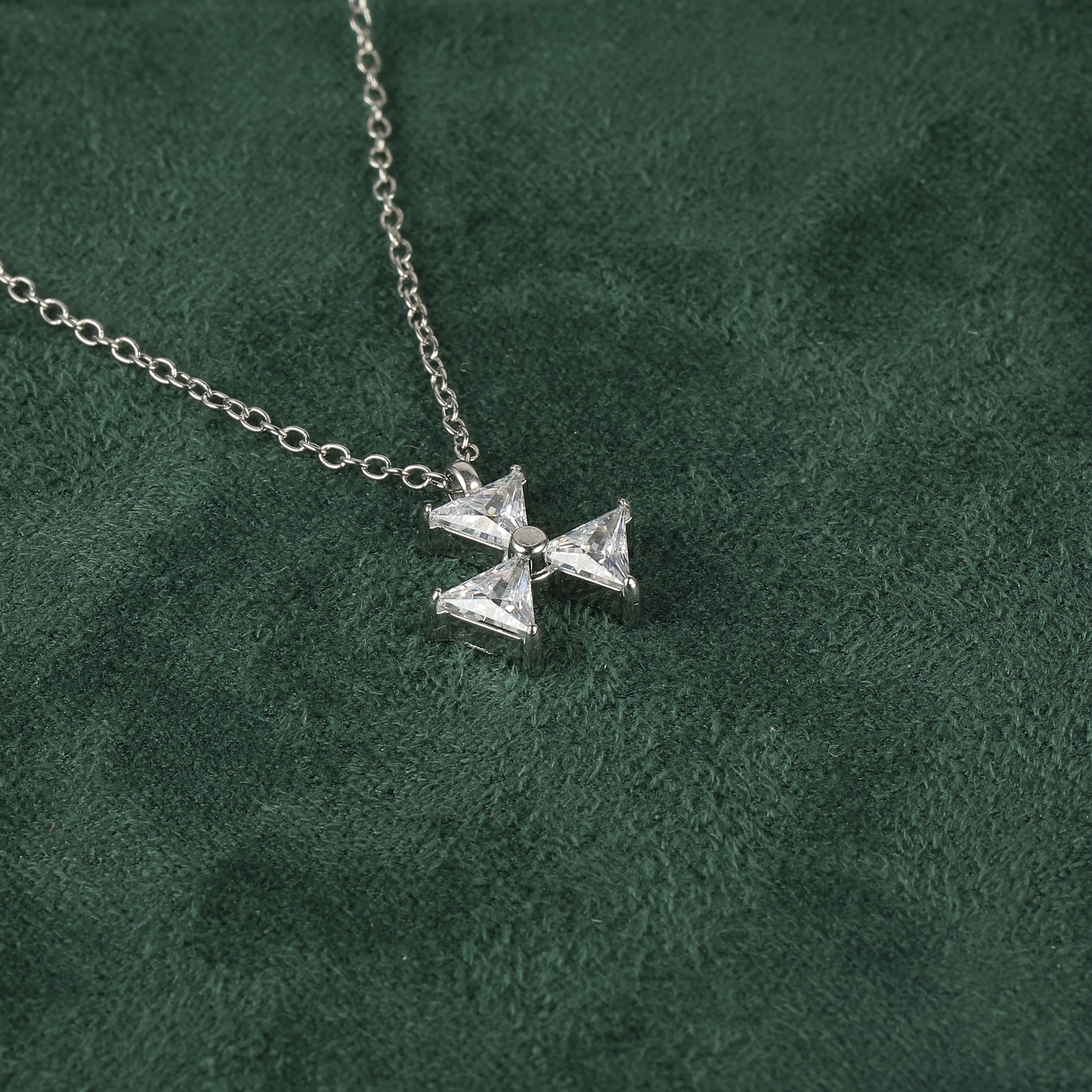 Simple Style Classic Style Geometric Letter Flower 304 Stainless Steel Women's Pendant Necklace display picture 57