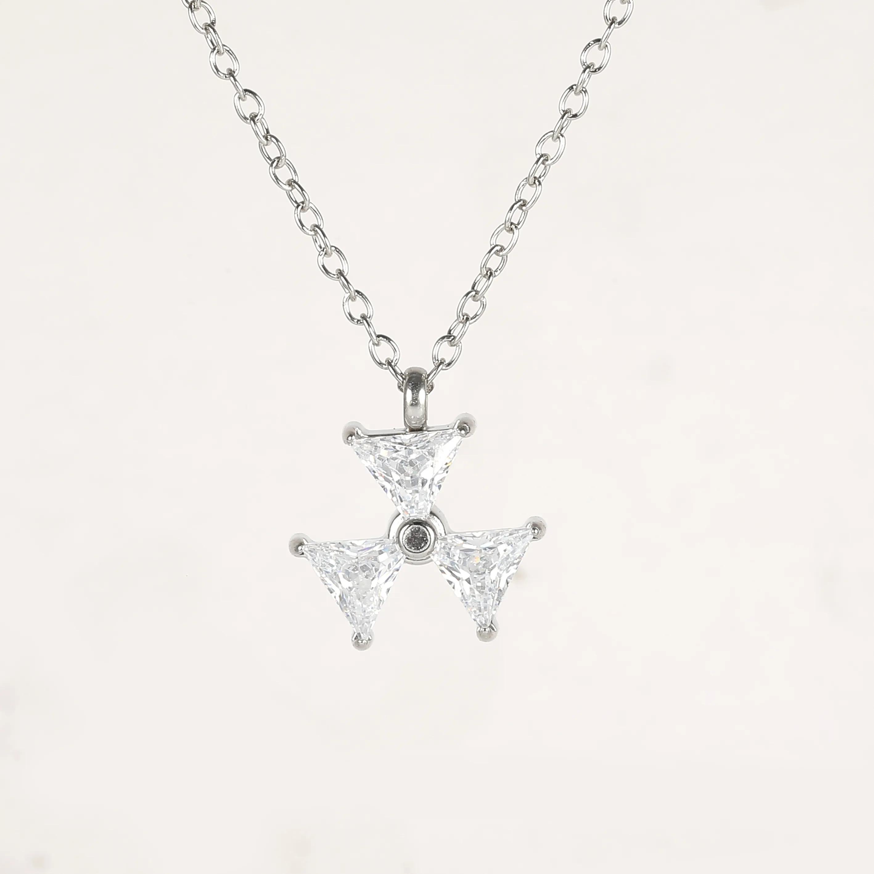 Simple Style Classic Style Geometric Letter Flower 304 Stainless Steel Women's Pendant Necklace display picture 59
