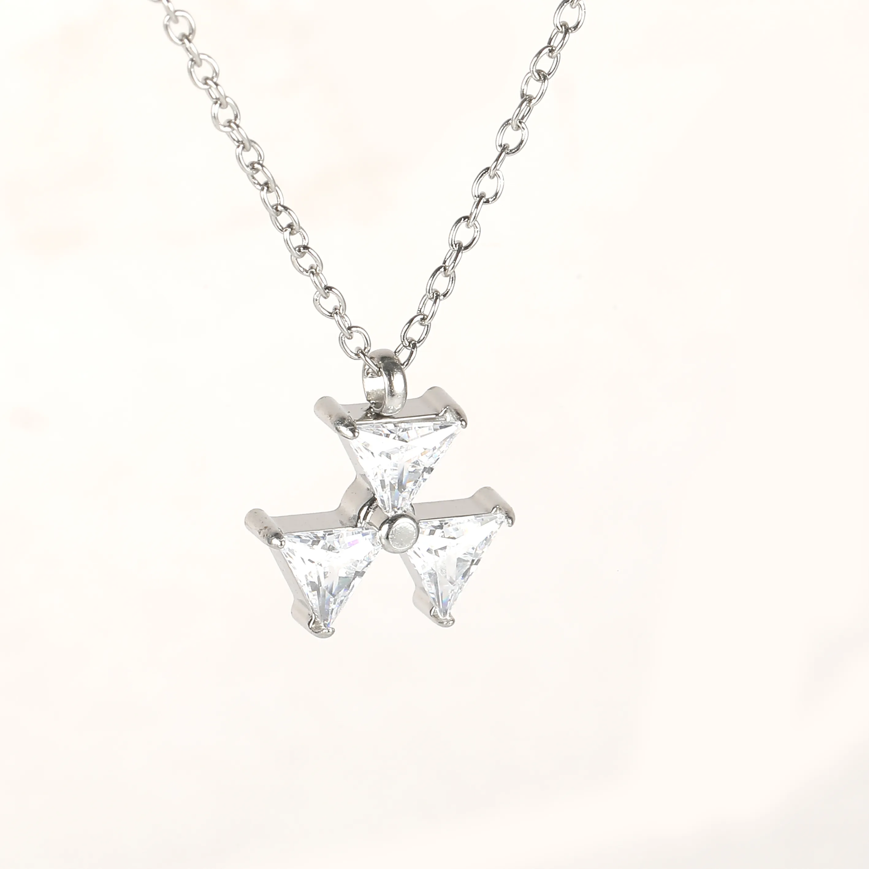 Simple Style Classic Style Geometric Letter Flower 304 Stainless Steel Women's Pendant Necklace display picture 60