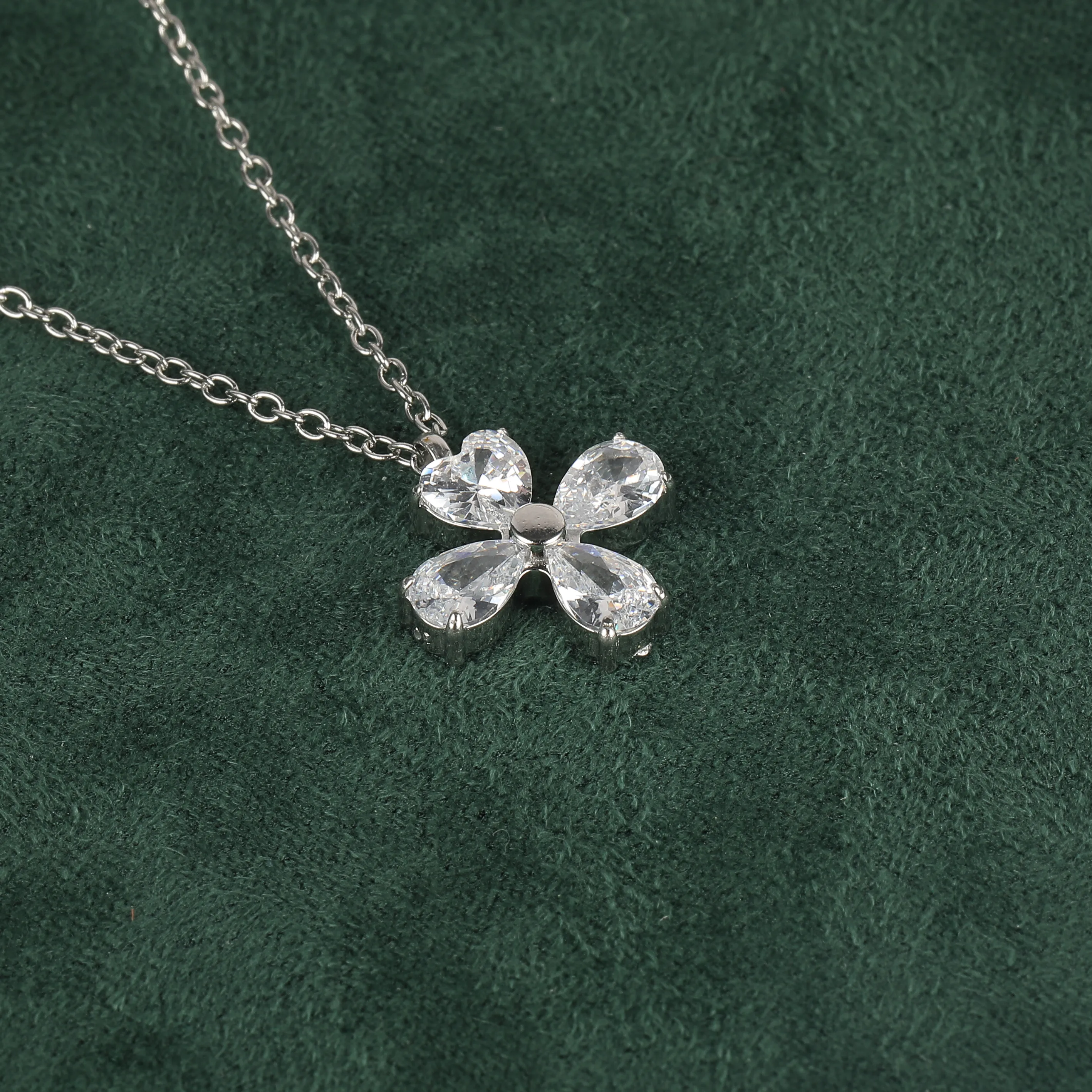 Simple Style Classic Style Geometric Letter Flower 304 Stainless Steel Women's Pendant Necklace display picture 61