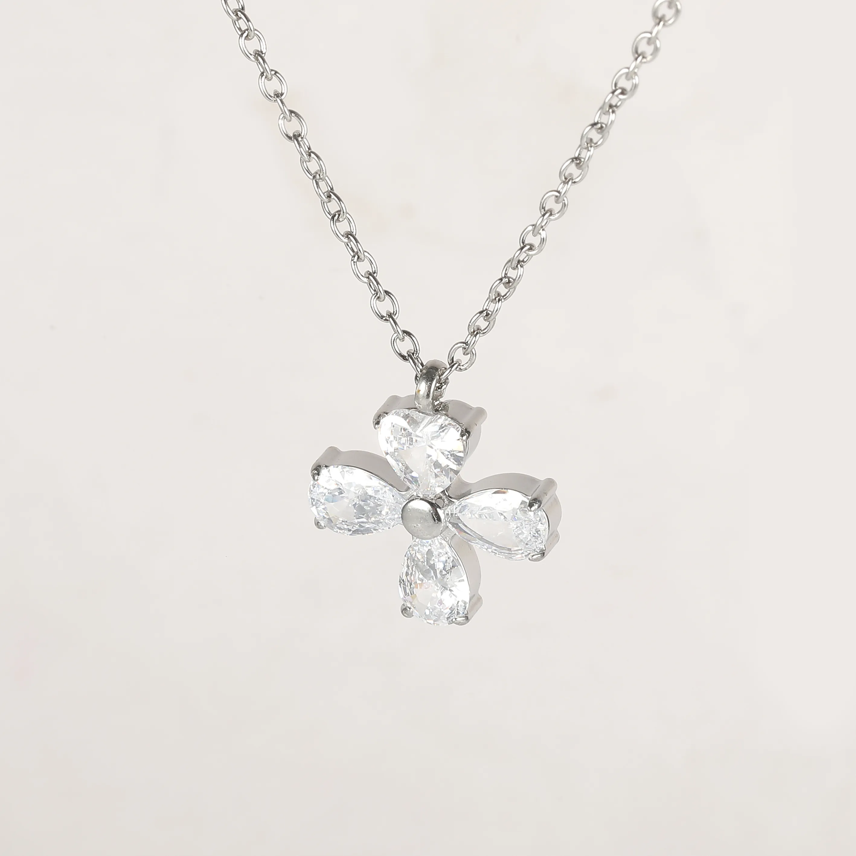 Simple Style Classic Style Geometric Letter Flower 304 Stainless Steel Women's Pendant Necklace display picture 62