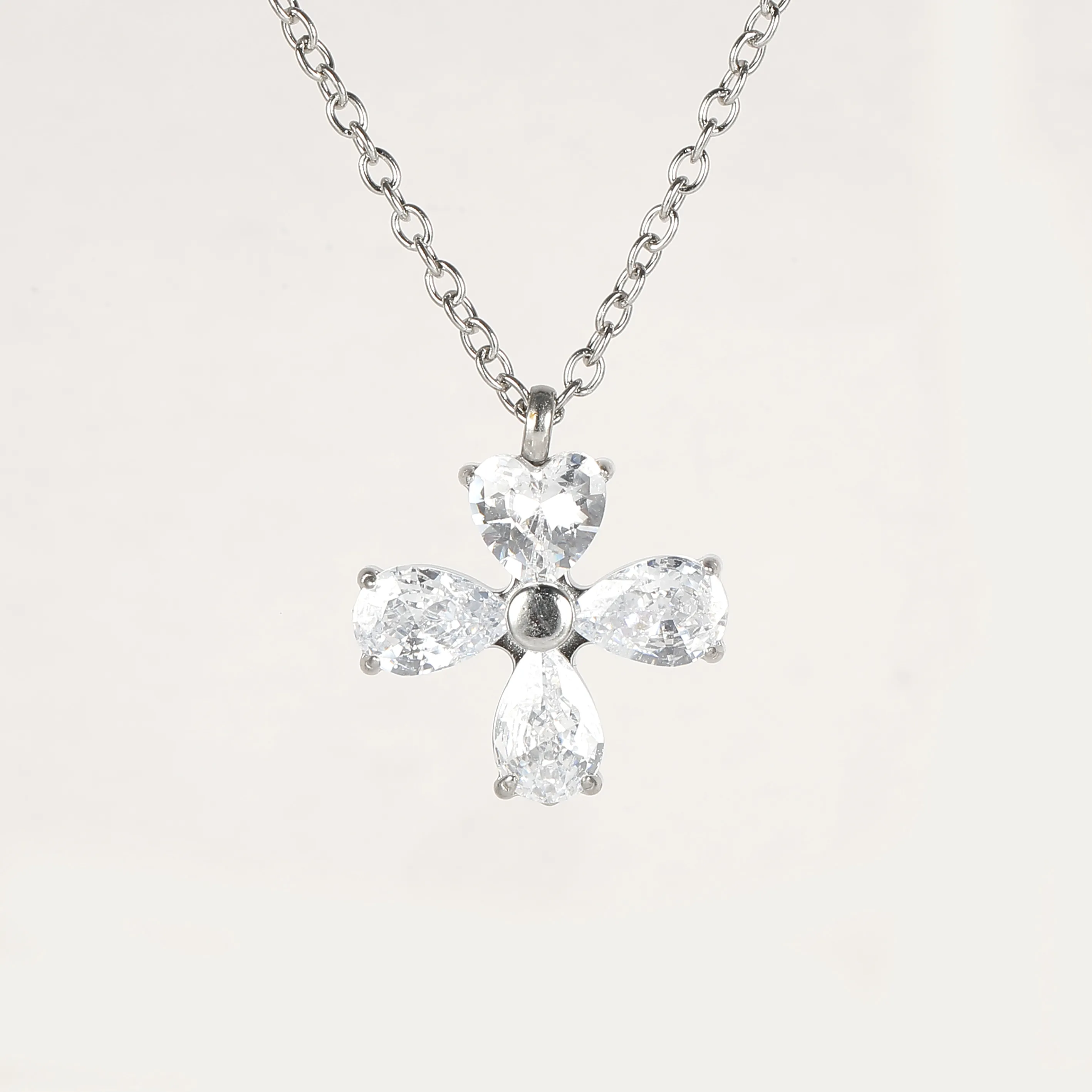 Simple Style Classic Style Geometric Letter Flower 304 Stainless Steel Women's Pendant Necklace display picture 63