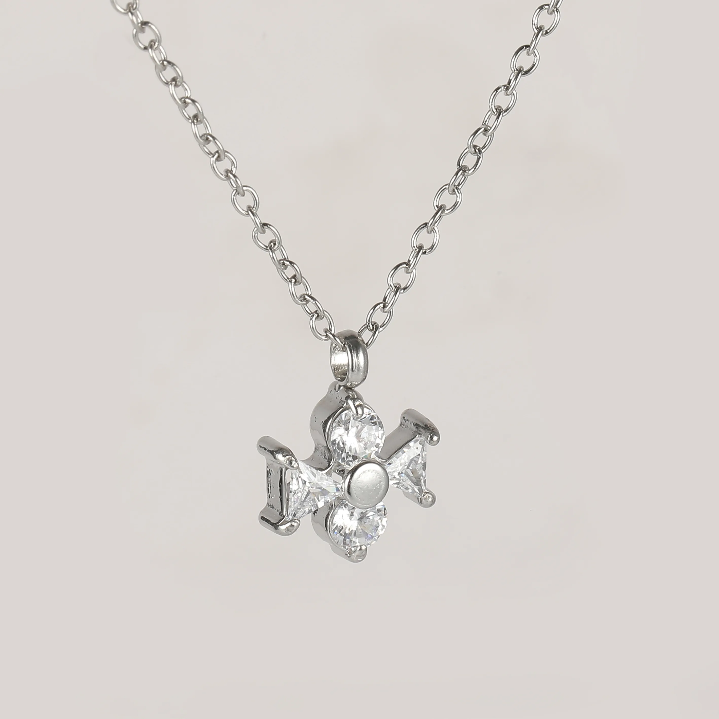Simple Style Classic Style Geometric Letter Flower 304 Stainless Steel Women's Pendant Necklace display picture 96