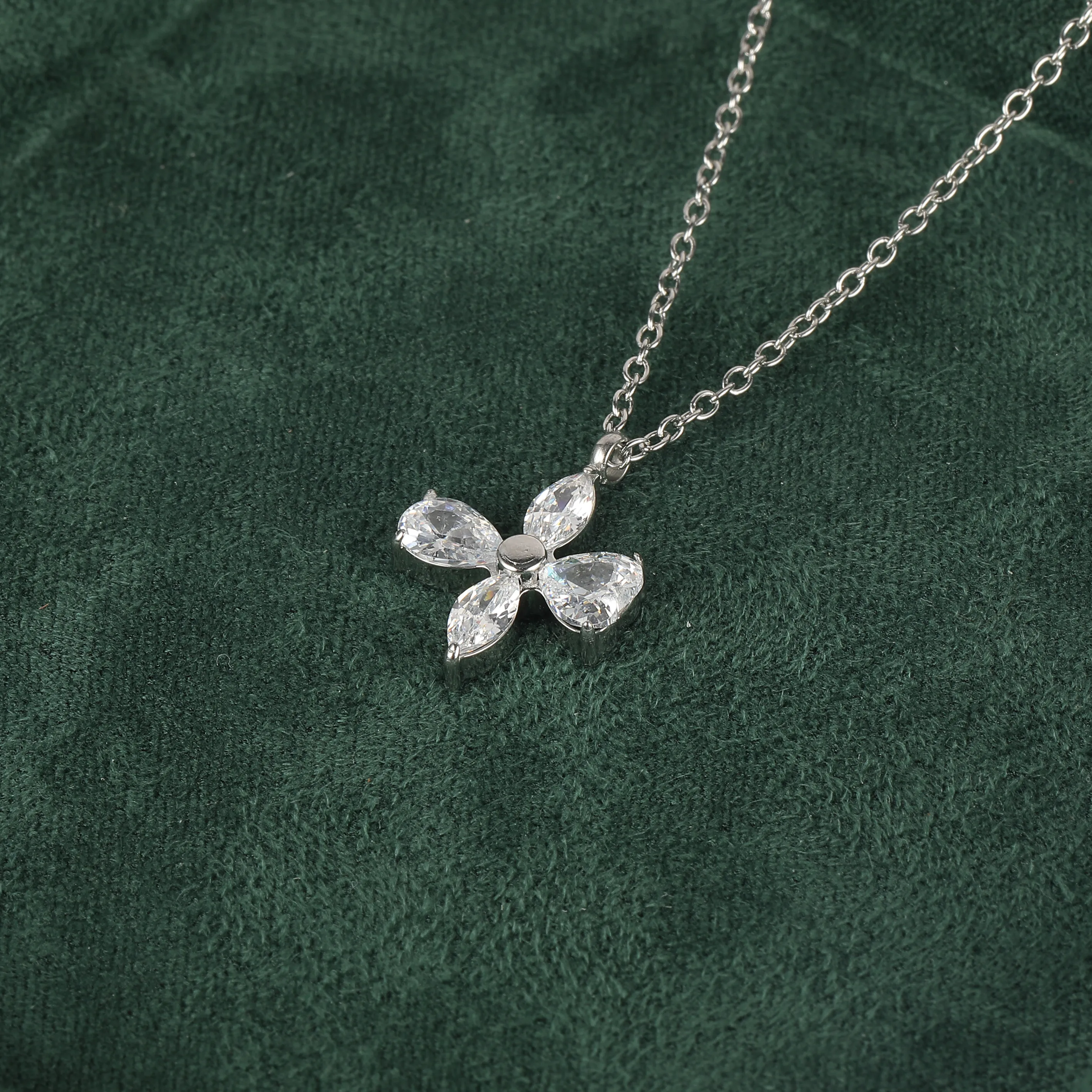 Simple Style Classic Style Geometric Letter Flower 304 Stainless Steel Women's Pendant Necklace display picture 98