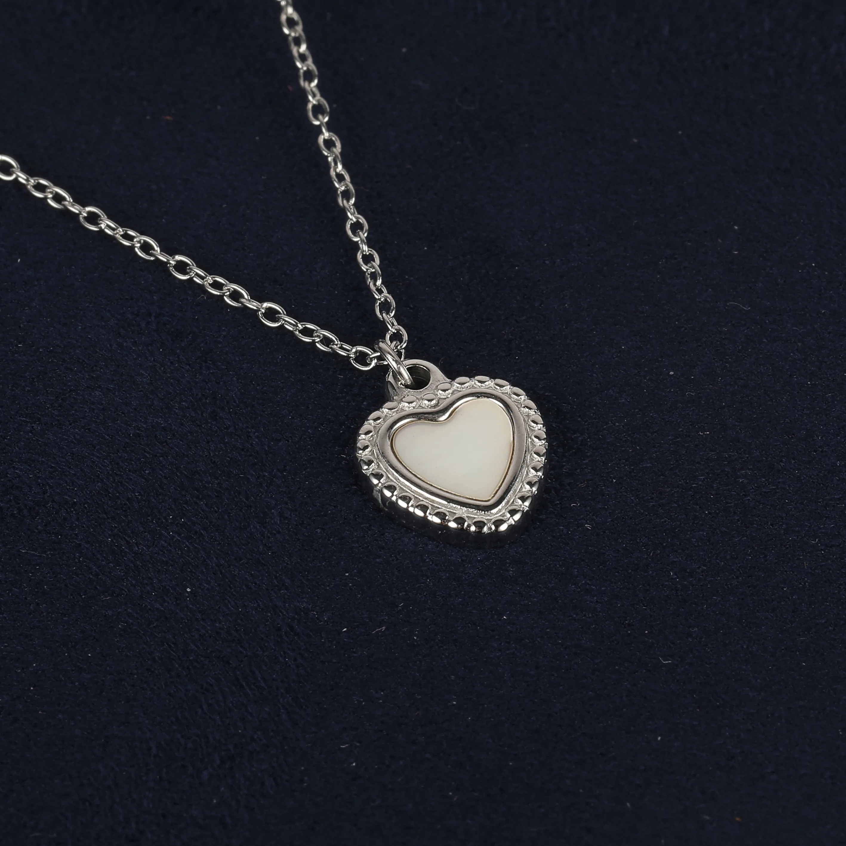 Simple Style Classic Style Geometric Letter Flower 304 Stainless Steel Women's Pendant Necklace display picture 102