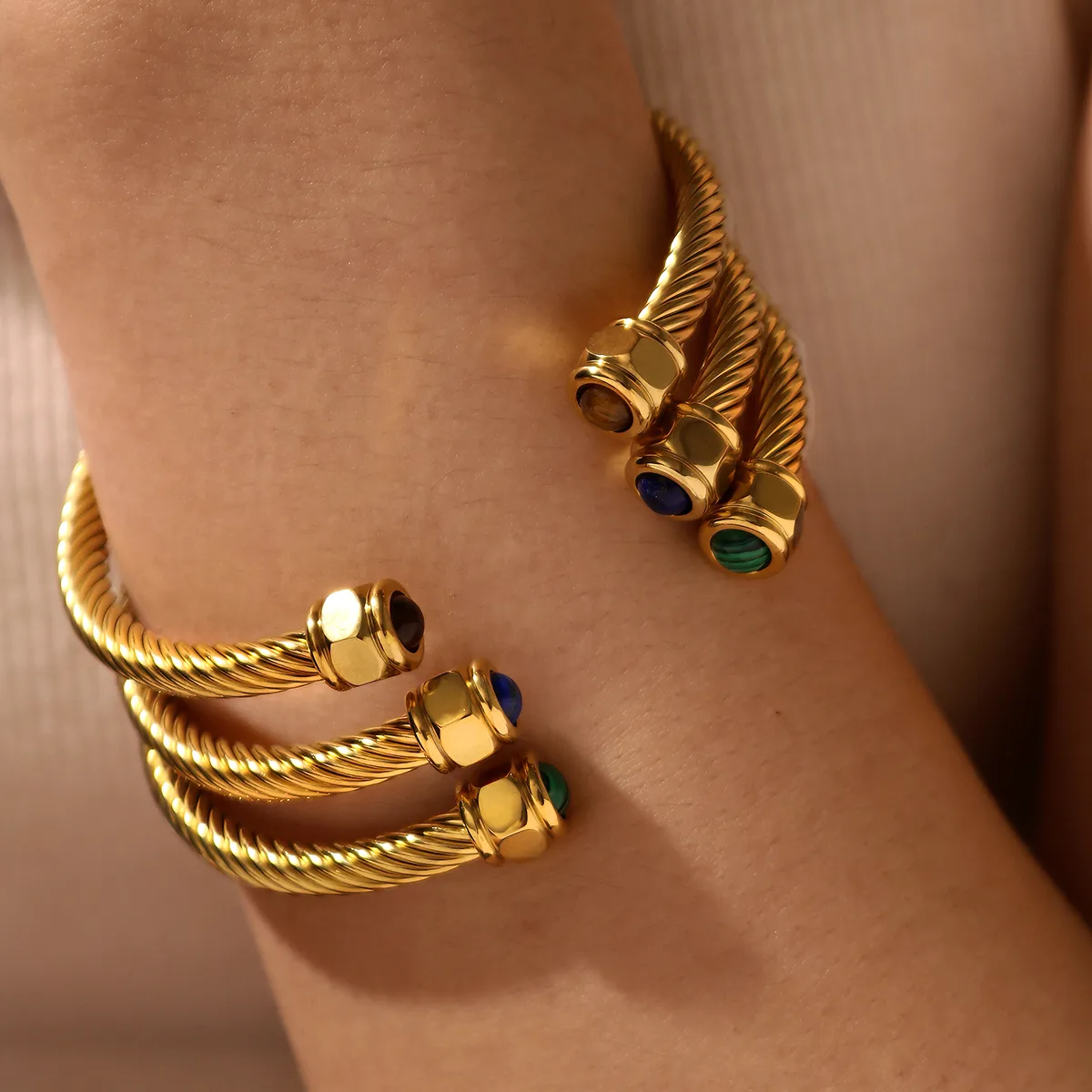 Vacation Classic Style Solid Color 304 Stainless Steel 18K Gold Plated Natural Stone Bangle In Bulk display picture 4