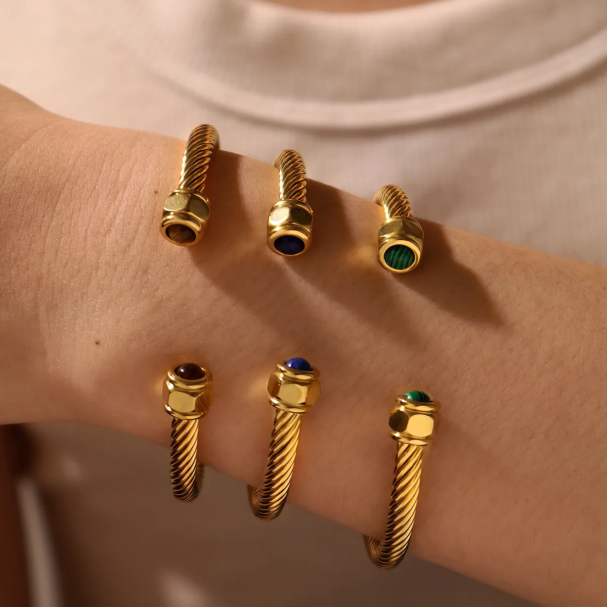 Vacation Classic Style Solid Color 304 Stainless Steel 18K Gold Plated Natural Stone Bangle In Bulk display picture 5