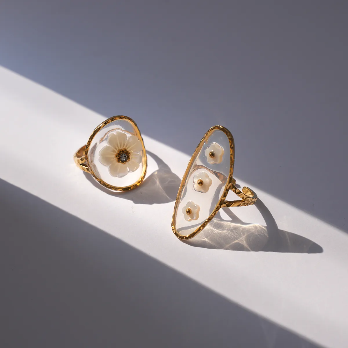 Wholesale Jewelry Cute Pastoral Flower 304 Stainless Steel Shell 18K Gold Plated Flowers Open Rings display picture 3