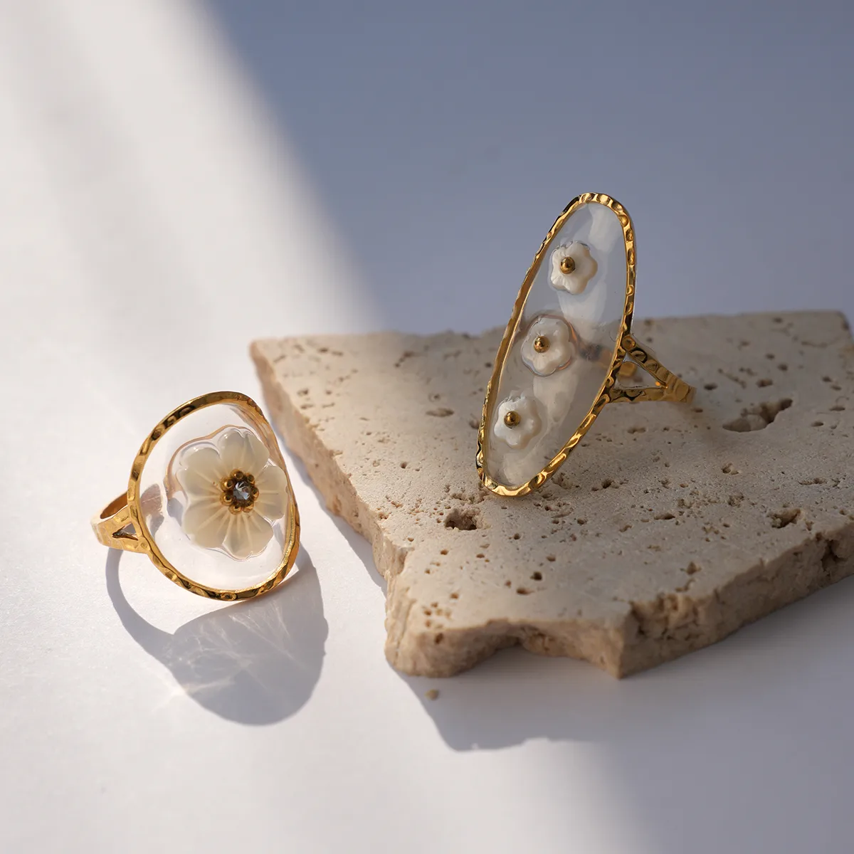 Wholesale Jewelry Cute Pastoral Flower 304 Stainless Steel Shell 18K Gold Plated Flowers Open Rings display picture 4