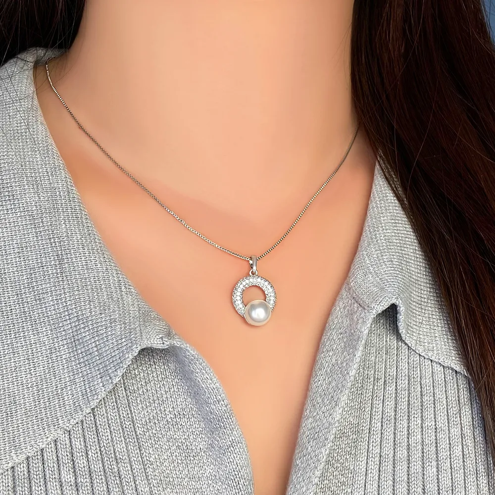 Elegant Round Copper Plating Inlay Pearl Zircon White Gold Plated Women's Pendant Necklace display picture 7
