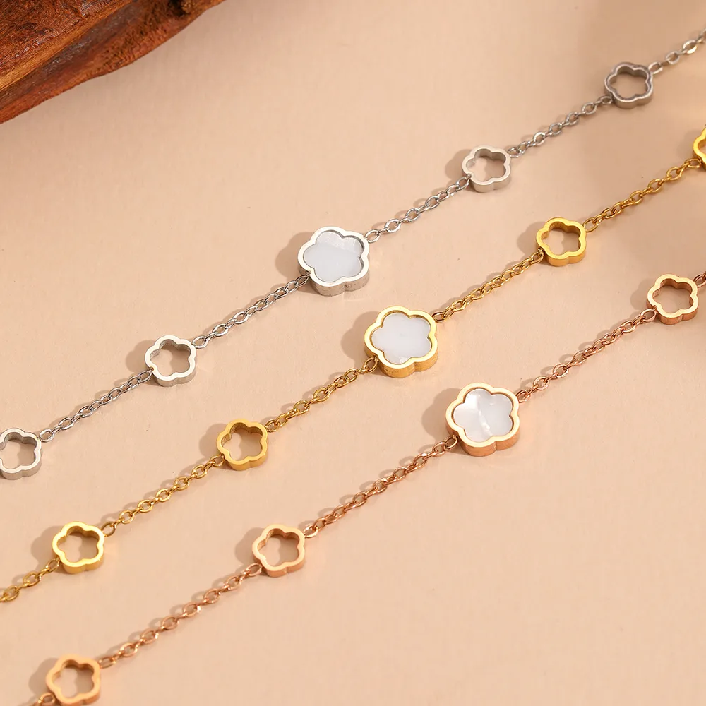 Elegant Butterfly Titanium Steel 18K Gold Plated Women's Bracelets display picture 2