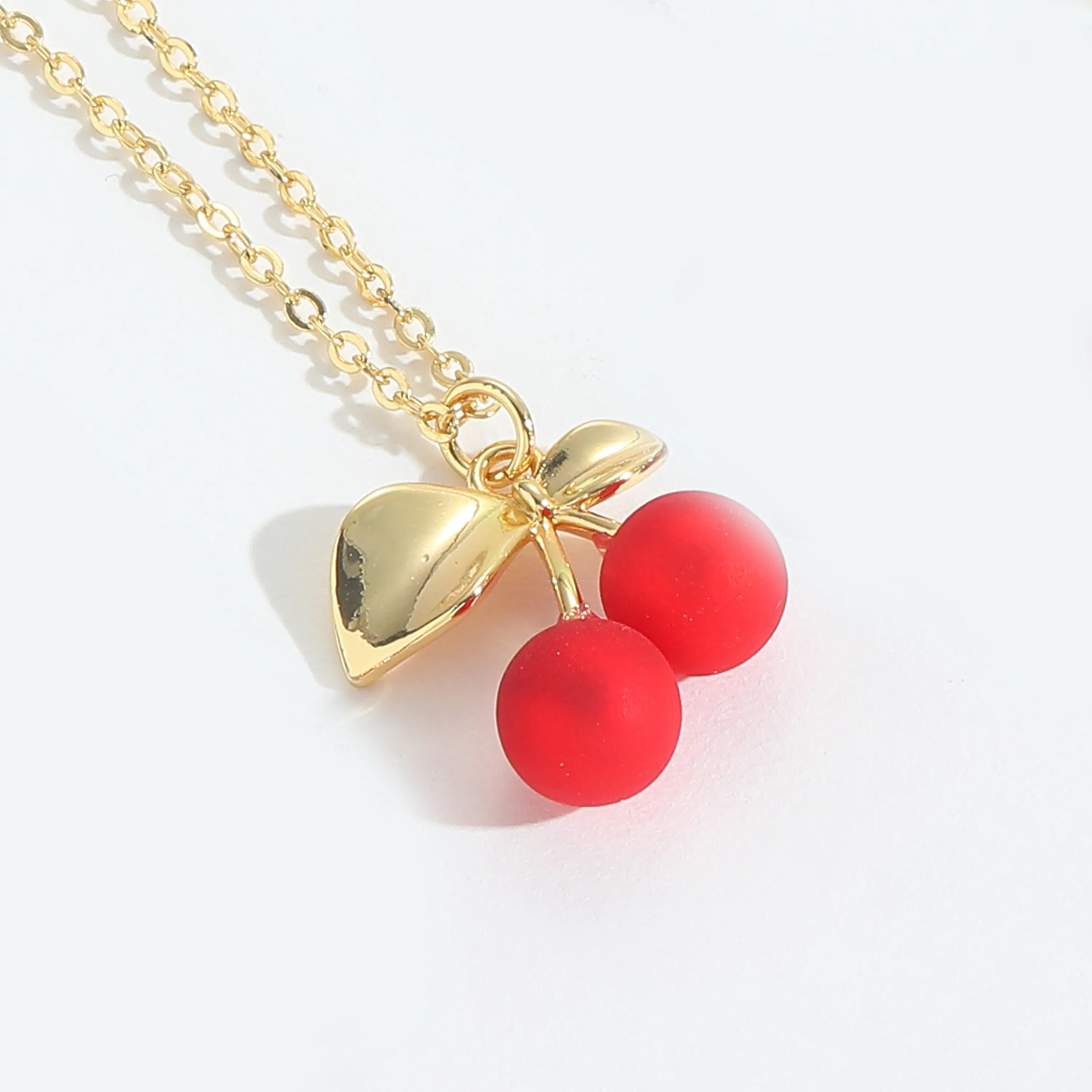 Cute Classic Style Cherry Beetles Strawberry Copper Zircon 14K Gold Plated Women's Pendant Necklace display picture 7