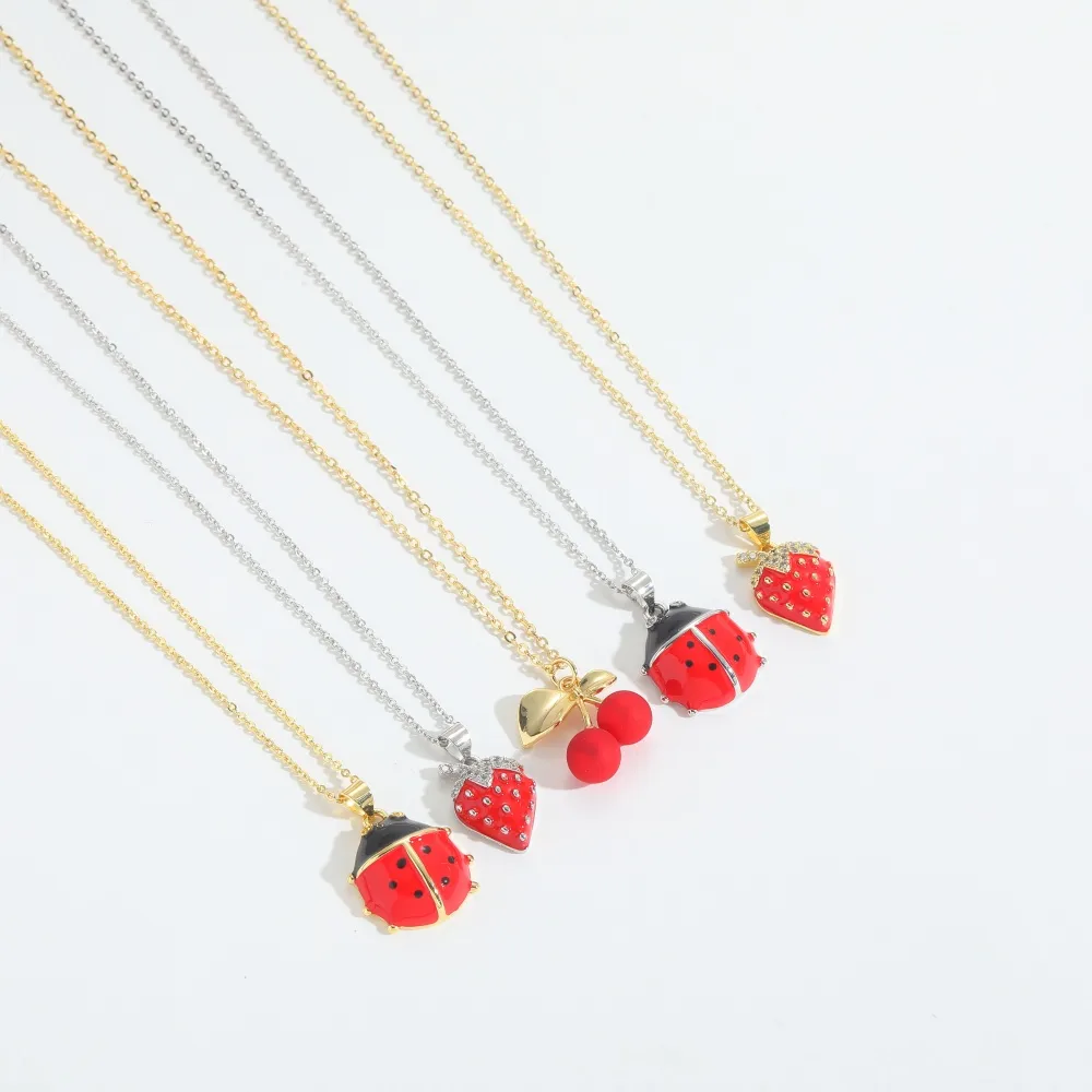 Cute Classic Style Cherry Beetles Strawberry Copper Zircon 14K Gold Plated Women's Pendant Necklace display picture 11